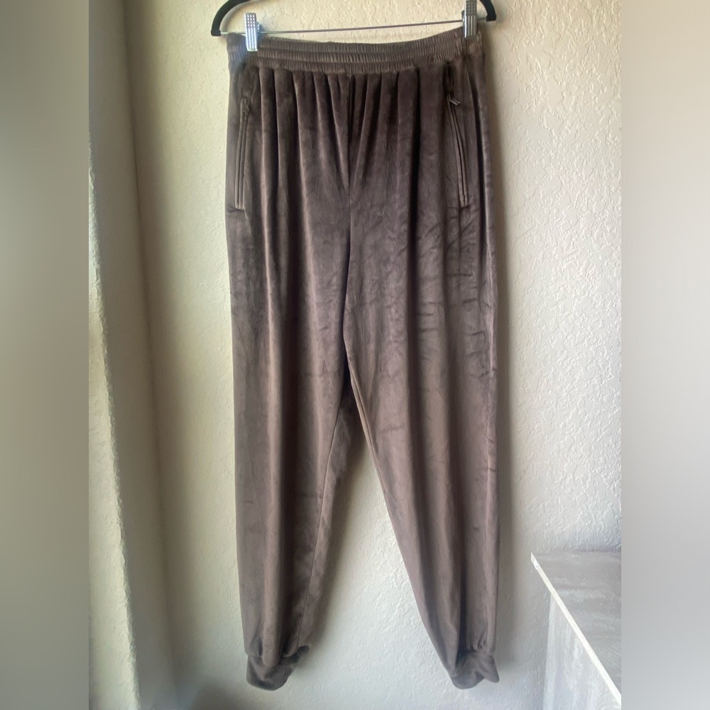 SKIMS Velour Joggers Pants ~ Size Medium - Picture 4 of 9